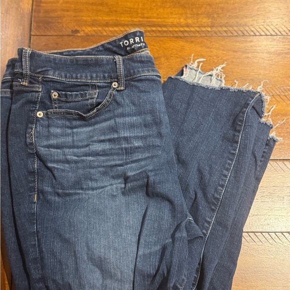 Torrid Blue Distressed Women's Jeans - Picture 3 of 3